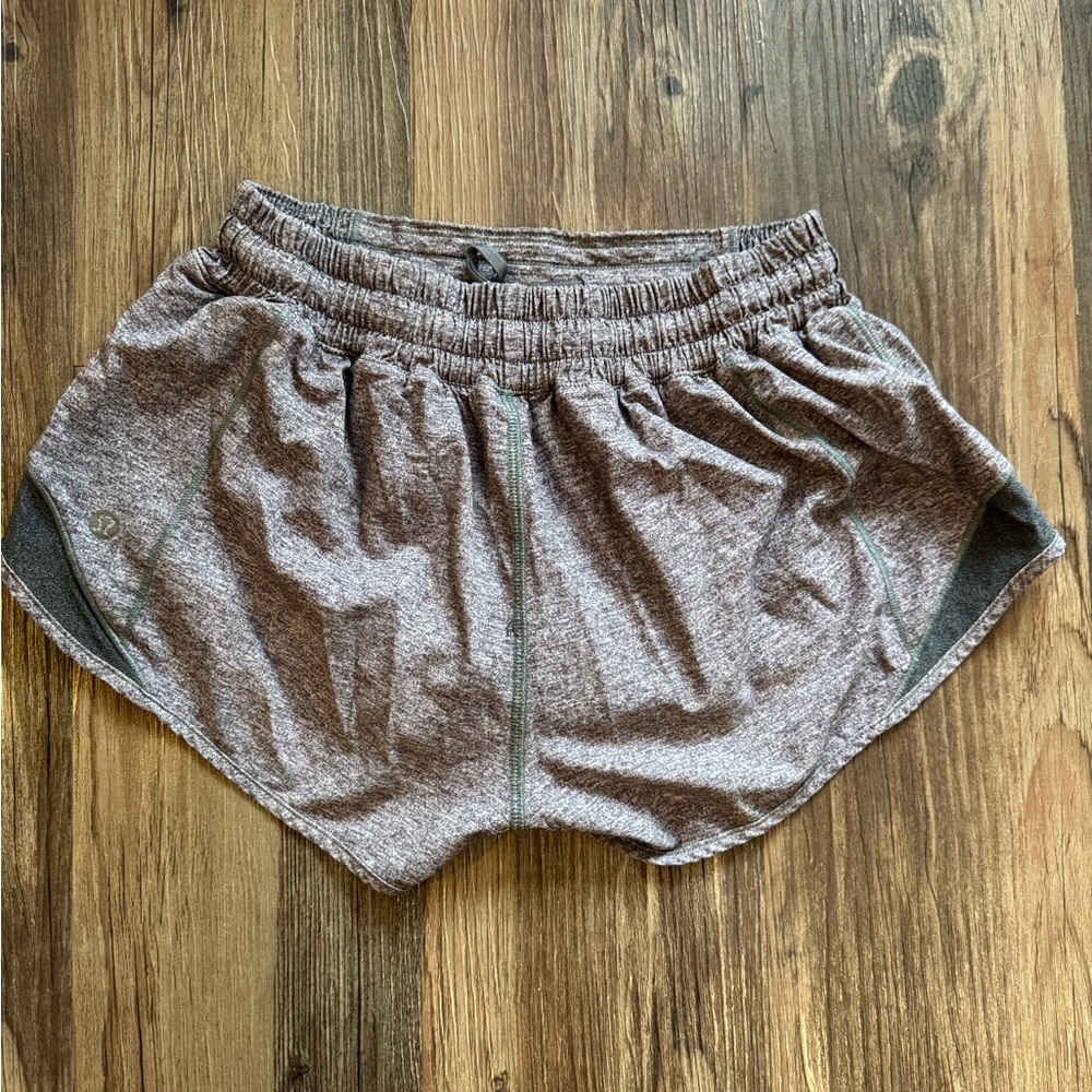 LULULEMON HOTTY HOT 2.5 in
